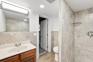 310 E 138th St, Chicago, IL 60827 - Photo 15