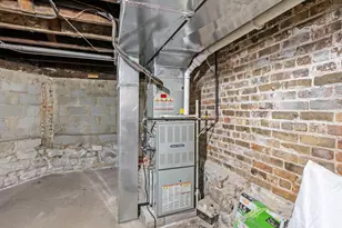2420 S Oakley Ave, Chicago, IL 60608 - Photo 17