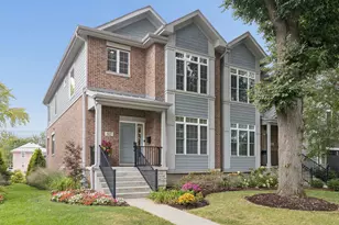 817 N Center St, Naperville, IL 60563 - Photo 1