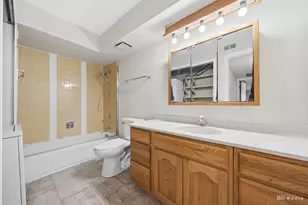 5237 James Ln, Crestwood, IL 60418 - Photo 11