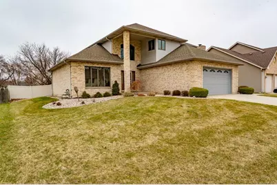 902 Somerset Drive, Carol Stream, IL 60188 - Photo 3