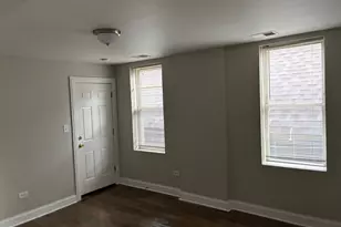 8356 S Mackinaw Ave, Chicago, IL 60617 - Photo 7