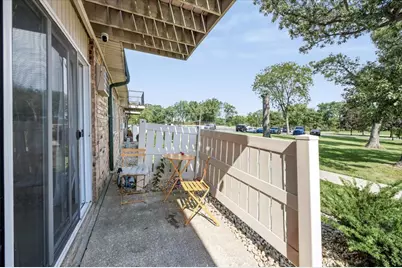 8423 W 99th Terrace #35-214, Palos Hills, IL 60465 - Photo 3