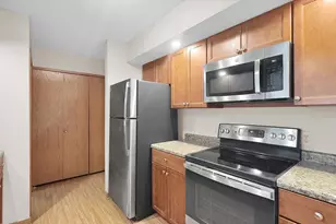 403 Clearwater Dr, Champaign, IL 61822 - Photo 17