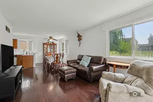1841 Grosse Pointe Cir, Hanover Park, IL 60133 - Photo 7