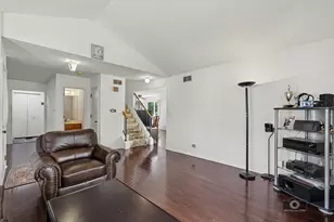 1841 Grosse Pointe Cir, Hanover Park, IL 60133 - Photo 5