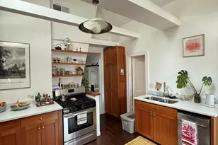 1928 W Barry Ave, Chicago, IL 60657 - Photo 5