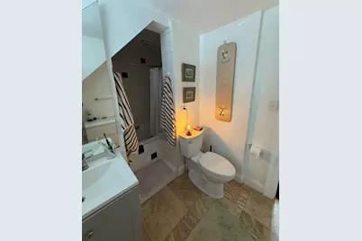 1928 W Barry Avenue #2, Chicago, IL 60657 - Photo 15