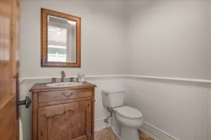 33W551 Hub Rd, Wayne, IL 60184 - Photo 27