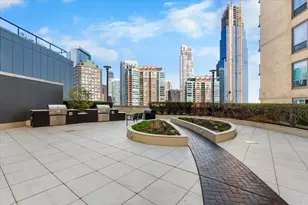 420 E Waterside Dr, Chicago, IL 60601 - Photo 27