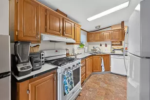 819 S 9th St, Dekalb, IL 60115 - Photo 5