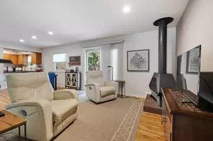569 Northampton Cir, Elk Grove Village, IL 60007 - Photo 9