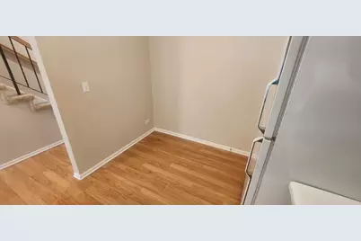 621 Woodhaven Drive, Mundelein, IL 60060 - Photo 5