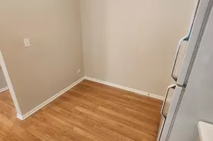 621 Woodhaven Dr, Mundelein, IL 60060 - Photo 5