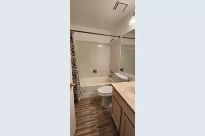 621 Woodhaven Drive, Mundelein, IL 60060 - Photo 17