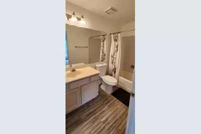 621 Woodhaven Drive, Mundelein, IL 60060 - Photo 13