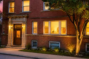 122 E 49th St, Chicago, IL 60615 - Photo 1