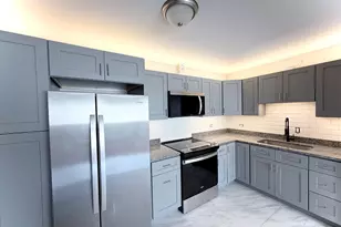 2069 N 18th Ave, Melrose Park, IL 60160 - Photo 11