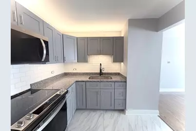 2069 N 18th Avenue, Melrose Park, IL 60160 - Photo 9