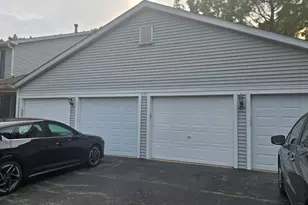 620 Mallard Ct, Bartlett, IL 60103 - Photo 1