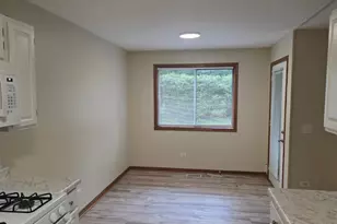 620 Mallard Ct, Bartlett, IL 60103 - Photo 5