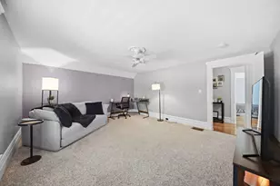 222 N 5th St, Saint Charles, IL 60174 - Photo 25