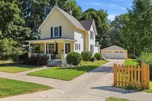 222 N 5th St, Saint Charles, IL 60174 - Photo 3