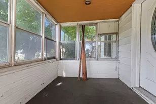 218 Euclid Ave, Rockford, IL 61102 - Photo 3