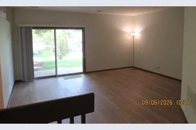 1735 Chesapeake Lane #7, Schaumburg, IL 60193 - Photo 3