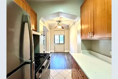 1033 W Loyola Avenue #208, Chicago, IL 60626 - Photo 9
