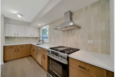 1831 N Rolling Lane, Arlington Heights, IL 60004 - Photo 17