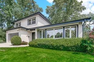 1831 N Rolling Ln, Arlington Heights, IL 60004 - Photo 1