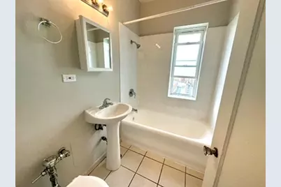 1301 W Argyle Street #306, Chicago, IL 60640 - Photo 7