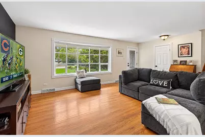 21 E Hillside Road, Naperville, IL 60540 - Photo 9