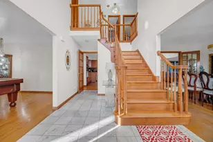 8201 Pine Bluff Ct, Darien, IL 60561 - Photo 3