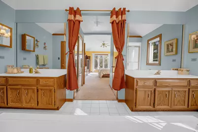 8201 Pine Bluff Court, Darien, IL 60561 - Photo 17