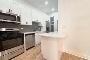 1344 W Ohio St, Chicago, IL 60642 - Photo 5