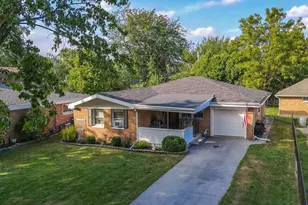 127 W 4th St, Manteno, IL 60950 - Photo 1