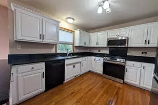 233 Highpoint Circle, Bourbonnais, IL 60914 - Photo 5