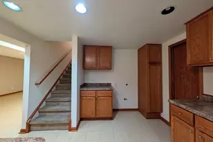 233 Highpoint Circle, Bourbonnais, IL 60914 - Photo 9