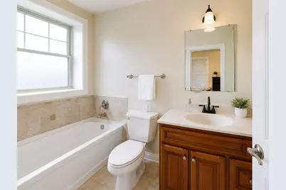 724 E 50th Place, Chicago, IL 60615 - Photo 9