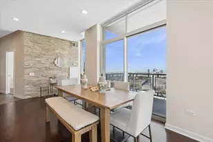720 N Larrabee St, Chicago, IL 60654 - Photo 5