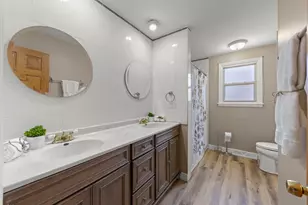 409 Maple Ln, Darien, IL 60561 - Photo 13