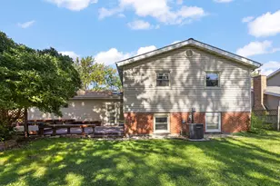 409 Maple Ln, Darien, IL 60561 - Photo 23