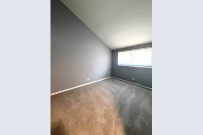 17909 Chartres Court, Hazel Crest, IL 60429 - Photo 9