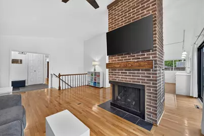 560 Lakeview Court, Roselle, IL 60172 - Photo 7