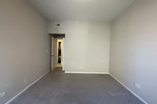 617 W Drummond Pl, Chicago, IL 60614 - Photo 15