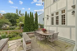 2423 Harrison St, Evanston, IL 60201 - Photo 79