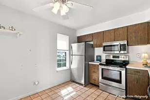 742 Glen Way, Gurnee, IL 60031 - Photo 11