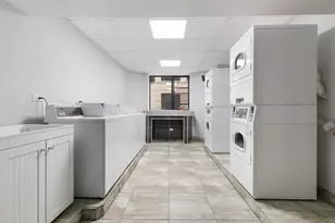 3641 W Dickens Ave, Chicago, IL 60647 - Photo 11